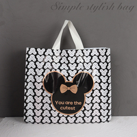 Sac de shopping à poignée de haute qualité 2026, sac en polyéthylène personnalisé, poignée souple en boucle, sac de shopping en plastique LDPE/HDPE pour l'emballage des vêtements