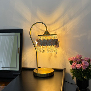 Lampe chauffe-bougie vintage en laiton LANJO avec gouttes de cristal et motif papillon pour la décoration intérieure - Product Image 3