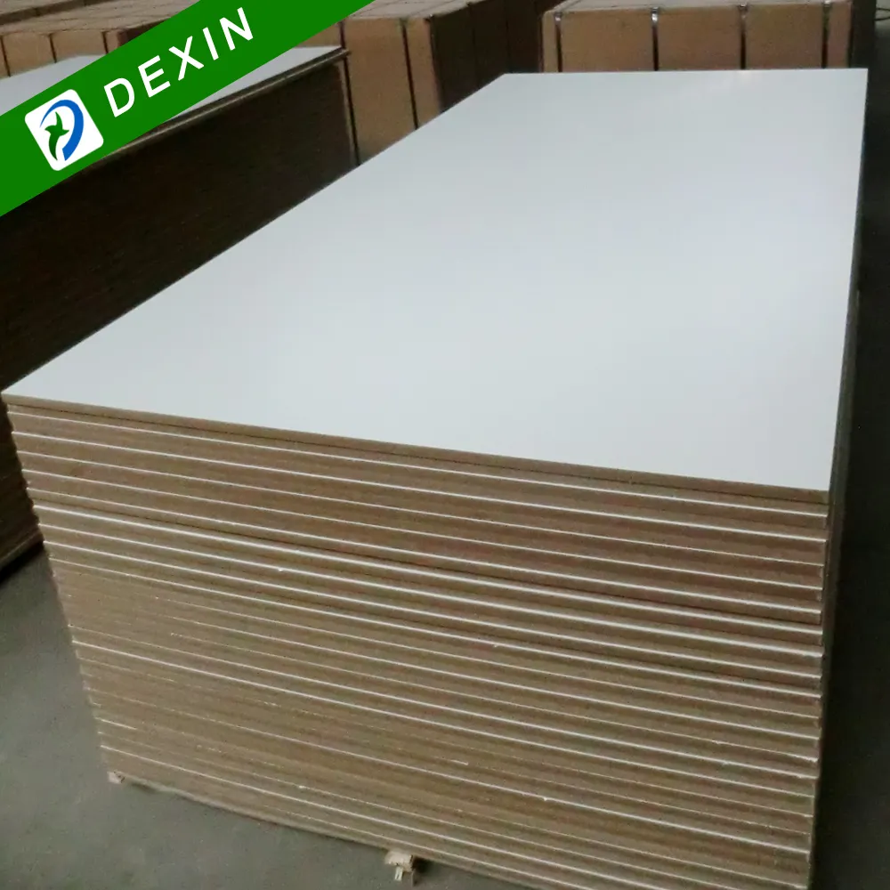 Chống nước 18mm trắng melamine phải đối mặt với MDF Bảng điều khiển 4x8 bảng nhiều lớp cho đồ nội thất