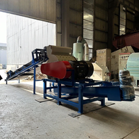 Machine à sciure de bois avec moteur et engrenage pour le traitement des copeaux de bois dans une ligne de production de granulés 5500W Capacité 2-3t