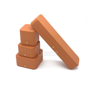 Boîte à bijoux en cuir PU avec logo personnalisé orange pour bague, pendentif, bracelet, jonc, collier, boucles d'oreilles, boîtes à bijoux - Product Image 1