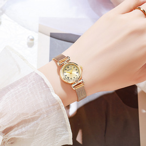 Orologio da Donna Eco-Friendly con Lancette - Stile di Nicchia, Lusso Minimalista, Design <span class=keywords><strong>Vintage</strong></span> Artistico con Vibrazioni Preppy Woodland - Product Image 3