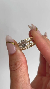 Anillo de Compromiso con Diamante Cultivado en Laboratorio, Corte Esmeralda, Oro Amarillo de 14K, Banda Abierta, Anillo de Novia Solitario para Mujer, Lujoso, Certificado IGI - Product Image 5