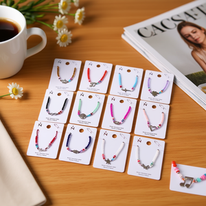 Set di 12 Braccialetti con Ciondoli in Acciaio Inossidabile, Gioielli Colorati con Charm, Regalo per Donne e Ragazze, Accessorio di Moda - Product Image 3