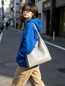 <span class=keywords><strong>Borsa</strong></span> Tote da <span class=keywords><strong>Donna</strong></span> in Vera Pelle di Vacchetta, Nuovo Design 2026, <span class=keywords><strong>Borsa</strong></span> a Spalla Grande 2-in-1 Staccabile per Uso Quotidiano e Ufficio - Product Image 4