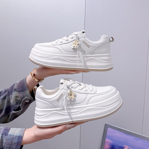 Nouvelles Chaussures Décontractées à Semelle Épaisse pour Femme 2026 – Été, Semelle Souple, Rehaussantes, Confortables pour la Peau, Polyvalentes, Sportives, Extérieur - Product Image 1
