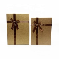 Boîte cadeau en papier personnalisée de luxe Boîtes à vêtements pliantes en PET recyclé Emballage de vêtements bougie parfumée à stratification mate au design rapide
