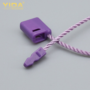 Venta directa de fábrica Regalo Embalaje Ropa Cierre de plástico cuadrado Soporte Personalización Etiquetas de cuerda colgantes multicolores - Product Image 1