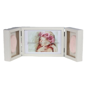 Cornice in legno per impronta a mano del neonato - Product Image 1