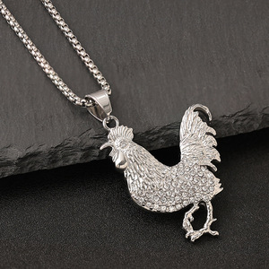 สร้อยคอจี้รูปไก่สแตนเลสสตีลยี่ห้อ Yunnique ประดับเพชรแบบ Pave Setting เครื่องประดับแฟชั่นสำหรับทุกเพศทุกวัย ของขวัญลายสัตว์ประจำราศี - Product Image 3
