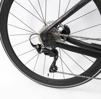 Ultraleichtes 24-Gang Vollcarbon-Rennrad Aerodynamisches Rennrad Hydraulische Scheibenbremsen 700x28C Reifen Hardtail-Rahmen Aluminium