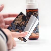 Étiquette personnalisée en vinyle gaufré, étanche et écologique, avec dorure à chaud, pour cosmétiques, parfums et produits de consommation rapide (FMCG), avec amélioration UV et impression privée sur bouteille