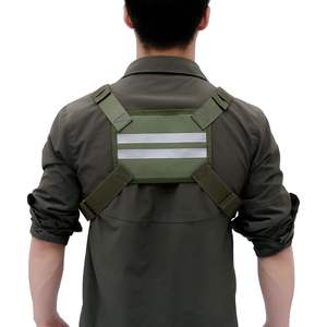 Reflecterende borsttas met meerdere vakken voor nachtelijk hardlopen, fietsen, wandelen - draagbaar ontwerp voor alle seizoenen - Product Image 4