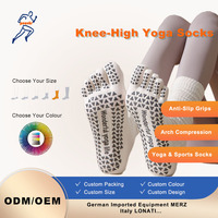 Chaussettes de Pilates professionnelles OEM personnalisées à cinq doigts séparés, anti-choc et antidérapantes, pour entraînement au sol