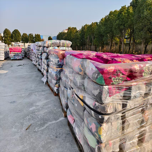 Stracci in cotone 100% senza lanugine, altamente assorbenti acqua e olio, stracci di scarto in maglia, scarti di tessuto in cotone, stracci di t-shirt in colori misti - Product Image 1