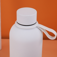 Bouteille d'eau isotherme en acier inoxydable de 500 ml avec poignée en silicone - Cadeau d'entreprise, écologique et portable
