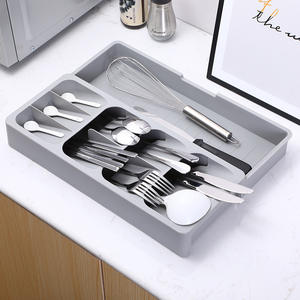 キッチン引き出しオーガナイザートレイカトラリートレイ拡張可能プラスチックオーガナイザー引き出しスプーン用フォークナイフ収納トレイ - Product Image 1
