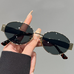แว่นกันแดดยูนิเซ็กซ์สุดหรู ดีไซน์เรโทร กรอบเล็กสีทอง ป้องกันแสงยูวี 400 และแสงสีฟ้า คุณภาพสูง น้ำหนักเบา สวมใส่สบายสำหรับกิจกรรมกลางแจ้ง - Product Image 4