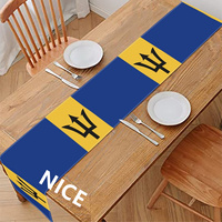 Chemin de table en polyester imprimé sur mesure avec le drapeau de la Barbade, nappe à coutures fines pour les repas quotidiens, la décoration de banquets et les rassemblements familiaux