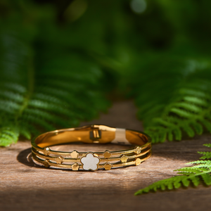 Brazalete de moda en acero inoxidable 316L con baño de oro PVD, resistente y sostenible, para mujer. - Product Image 3