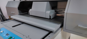 Máy In UV 9060 Tốc Độ Nhanh Nhất Sử Dụng 3 Đầu In I3200 Máy In Phẳng Kỹ Thuật Số UV DTF - Product Image 2