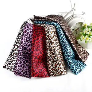 공장 싼 가격 100% polyester shiny leopard satin material