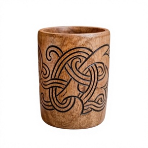 Mug en bois fait main avec motif nœud celtique gravé au laser – Vaisselle classique pour la maison, décoration intérieure, durable et de collection - Product Image 1
