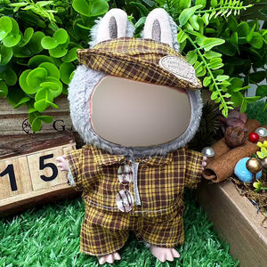 Venta al por mayor de trajes de muñeca de dibujos animados de 17cm, material de felpa duradero perfecto para decoración de muñecas y fiestas navideñas - Product Image 5