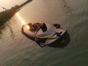 Découvrez la planche de surf électrique magique Jet Board, vitesse maximale de 45 km/h pour tous les niveaux, matériau PVC carbone, pompe Efoil 48v - Product Image 4