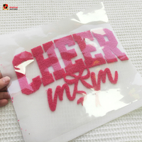 Journée du jeu universitaire personnalisée découpée au laser Chenille Cheerleading lettre fer sur patchs Dtf Fluffy Puff transferts de chaleur pour vêtements