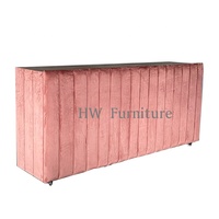Meubles en bois de style Heywood, table de bar en bois massif avec housse en velours rose pour les événements de mariage