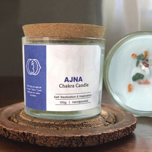 Bougie Ajna du troisième chakra conçue pour réveiller l'intuition, renforcer la connexion spirituelle et soutenir les rituels quotidiens pleins de conscience - Product Image 3