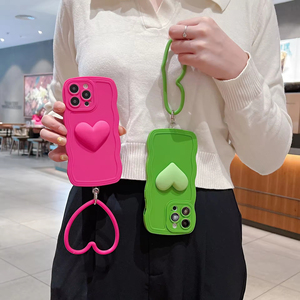 Trường hợp điện thoại với vòng tay trái tim tay Grip cho <span class=keywords><strong>iPhone</strong></span> 16 15 sang trọng và ưa thích trường hợp với vòng đeo tay trường hợp điện thoại với clip cho vòng tay - Product Image 5