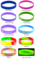 Bracelets en silicone écologiques personnalisables, étanches, avec breloques d'art populaire, couleur et logo personnalisables, cadeau promotionnel