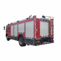 Truk Tangki Air Pemadam Kebakaran HOWO 5000 Liter Baru, Mesin Diesel Yuchai 160HP Euro 3, Ban 10.00R20