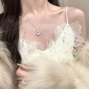 Collier pendentif en argent pur S925 avec motif de rose en fleur de glace, diamant bleu clair et pompon, collier de luxe pour clavicule - Product Image 4