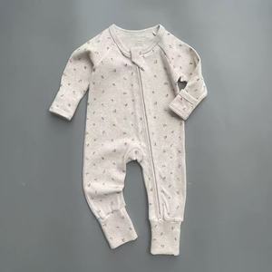 Pijamas de Bebê Personalizados por Atacado, Impressão em Algodão Orgânico, Pijamas de Uma Peça com Pé para Bebês - Product Image 3