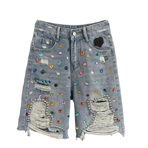 Shorts de Mezclilla Y2K para Mujer, Clásicos, Lavados, con Corte Irregular Deshilachado, Adornados con Pedrería Vibrante - Product Image 1