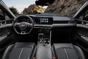 <span class=keywords><strong>Kia</strong></span> K5 1.5 Turbo essence 5 portes berline <span class=keywords><strong>2023</strong></span> 2024 neuve - Product Image 5