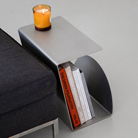 Étagère minimaliste pour salon, table basse en acier inoxydable en forme de C, design moderne en métal, table d'appoint pour canapé