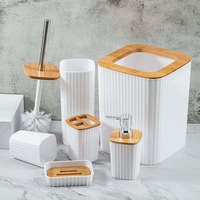 Ensemble de 6 accessoires de décoration de salle de bain en bambou écologique en plastique noir moderne par Moozi