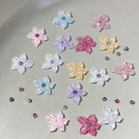 30 pièces de breloques florales en résine pour ongles, ornements en strass floraux, breloques 3D en forme de fleur à cinq pétales, décorations pour manucure