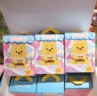 Figurines en peluche Winnie l'ourson 100% originales, boîte colorée, modèle de jouet de 15 cm, objet de collection Kawaii, pendentif unisexe, cadeau, marque Ys