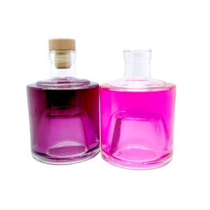 Juego de Botellas de Vidrio Apilables Vacías de 8 oz, Contenedor de Vidrio para Cócteles, Botella de Alcohol Apilable de 250 ml con Tapa de Madera - Product Image 2