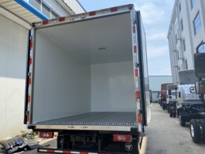 Pièces de carrosserie durables de <span class=keywords><strong>camion</strong></span> de longue durée de produits professionnels de CARRYMAN <span class=keywords><strong>pour</strong></span> <span class=keywords><strong>Scania</strong></span> <span class=keywords><strong>pour</strong></span> Volvo <span class=keywords><strong>pour</strong></span> Benz <span class=keywords><strong>pour</strong></span> différents camions - Product Image 6