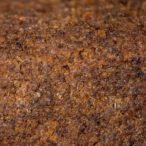 Caucho de alta calidad Baiyue SVR20, grado de moldeo de caucho Natural de alta resistencia para neumáticos, cinturones, componentes moldeados, caucho crudo de Vietnam - Product Image 1