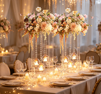 Support à fleurs haut de gamme en acrylique transparent avec chaîne en cristal et globes en verre pour bougies, centre de table de mariage pour décoration de jardin et de banquet