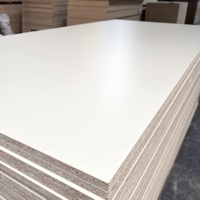 Panneaux OSB (Oriented Strand Boards) de première qualité, classe E0, 18 mm, pour la fabrication de meubles de cuisine, de chambre et de salle de bain