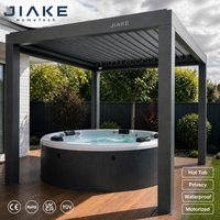 Pergola en métal Jiake pour spa avec persiennes d'intimité et toit à lames motorisées, espace spa extérieur pour la détente dans le jardin