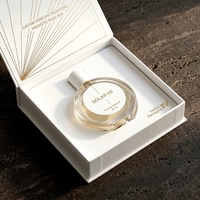 Boîte à parfum rigide de luxe sur mesure, style livre blanc magnétique, boîte fermée, présentation pour emballage de parfum personnalisé